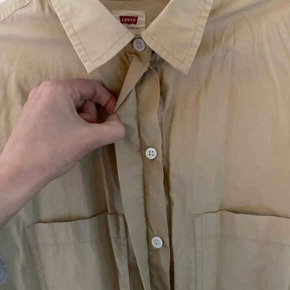 Levis Button Down - Picture 2 of 6